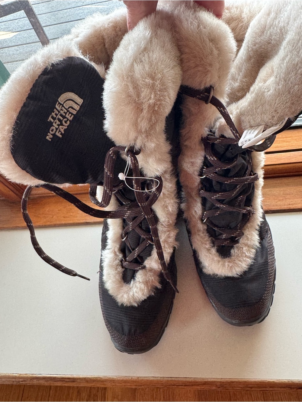 The North Face Women's Goose Down Insulated Winter Boots faux Fur Trim Size 6.5